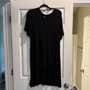 Black Short Sleeve Dress